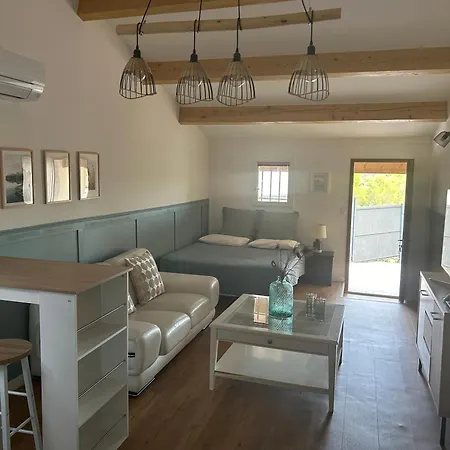 Neuf Equipe 10 Mn De Nimes Et Du Chu Apartment *